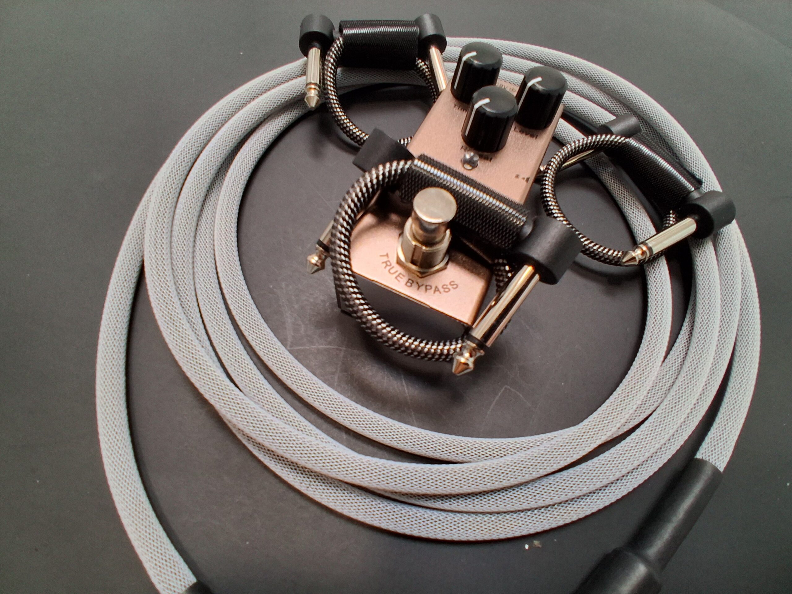 Gift Pack - Digital Delay Pedal includes GP/ST 10 ft cable (color of your choice) - Image 4